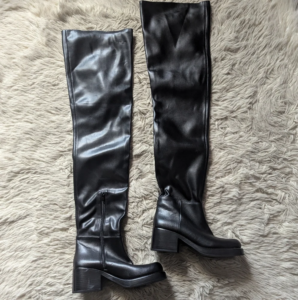NWOT Jeffrey Campbell Reflect Thigh High Platform Boots in Black